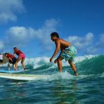 サーフィン初心者が一人でも練習できる波のサイズの簡単な見分け方
